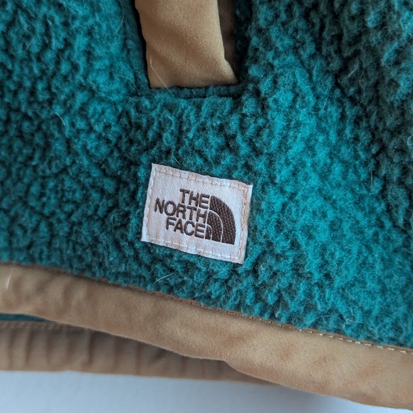 The North Face Women's Hooded Cragmont Fleece - Size Medium - Picture 5 of 7